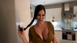 Jasmine Jae - TRICK OR TREAT HALLOWEEN PARTY FUCK