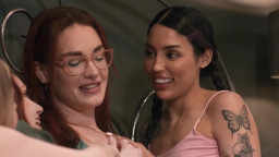 Siri Dahl, Vanessa Sky, Coco Lovelock, Scarlet Skies - Spooked At The Slumber Party 10 05 2025