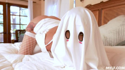 Andi Avalon - The Only Way to Help Your Stepmoms Ghost Cross Over Is to Make Her Cum! 26 10 2025